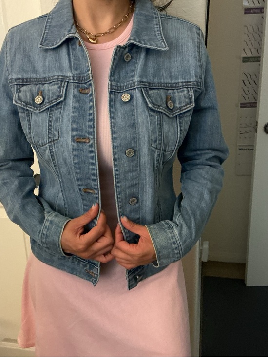 GAP Jackets & Blazers - GAP Light Wash Blue Denim Jacket for Women